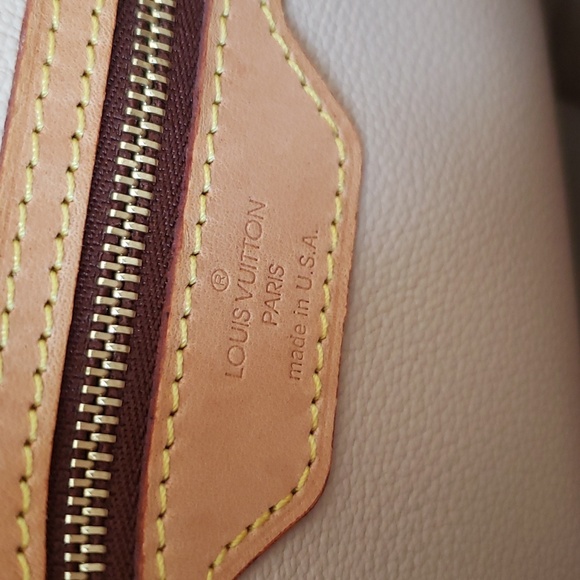 LOUIS VUITTON PETIT BUCKET -  LIKE NEW - Picture 8 of 14